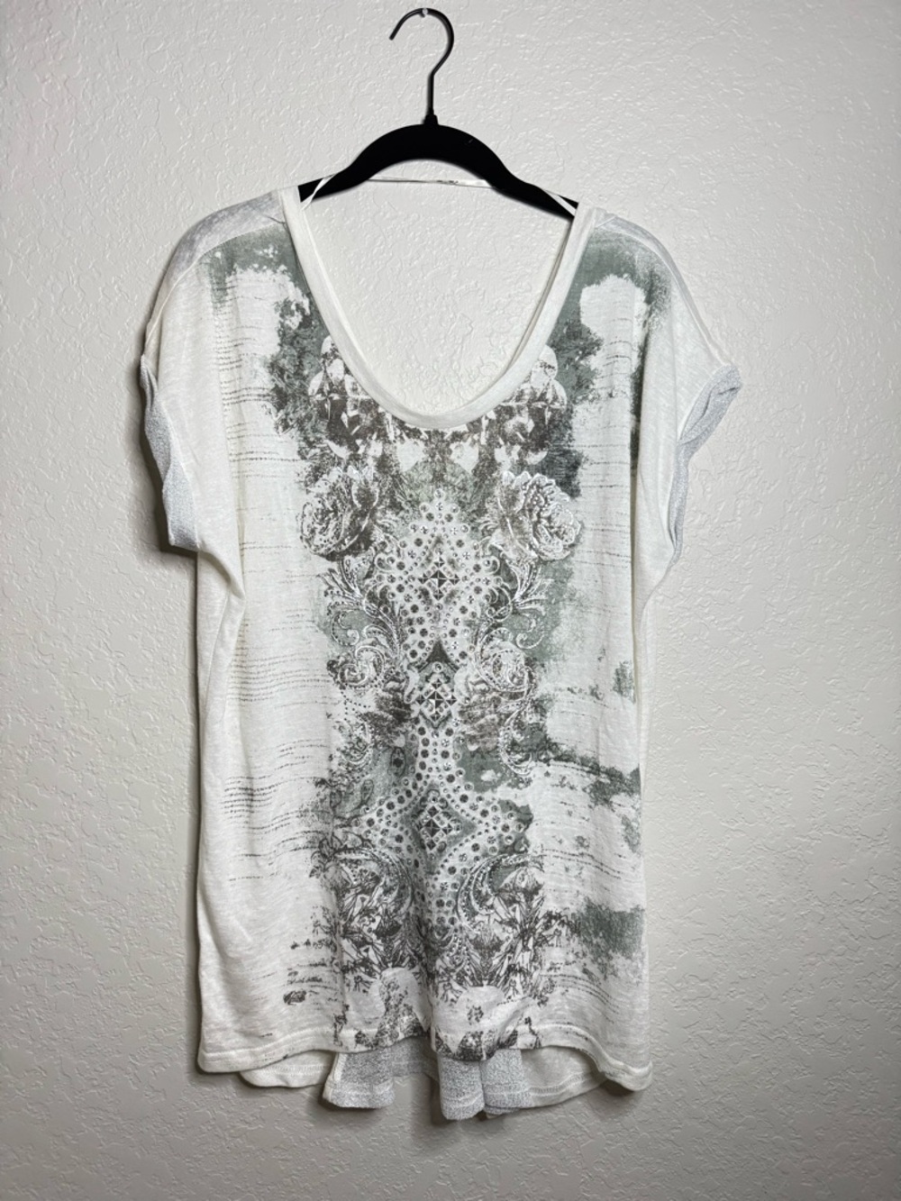 Miss Me NWT White Graphic Scoop Neck Top Y2K